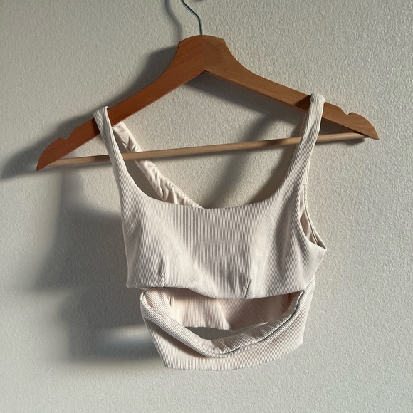 Alo Yoga Slit Bra Cream S - Picture 2 of 3